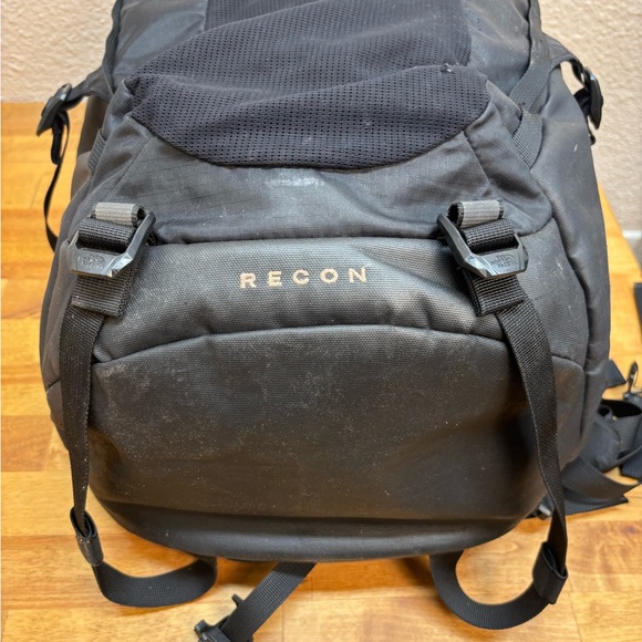 The North Face Recon Backpack 30L Black Rose Gold Zip FlexVent System Commuter - Picture 7 of 14